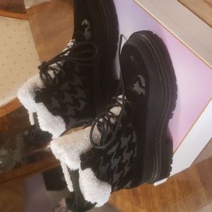 Cecelia New York size 10 Boots